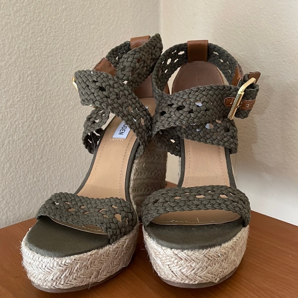 Steven Madden Green Wedge